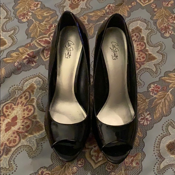 Black open toe heel - Picture 6 of 7